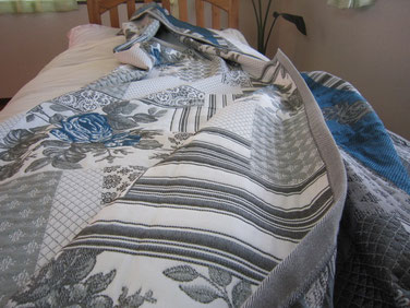 LAOS COTTON チェック柄 ダブル以上　ベッドスプレッド　ライトブルー LAOS COTTON チェック柄 ダブル以上 ベッドスプレッド ライトブルー