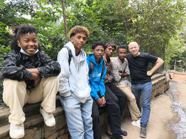 Rencontre avec des jeunes dans un quartier d’Antananarivo à Madagascar