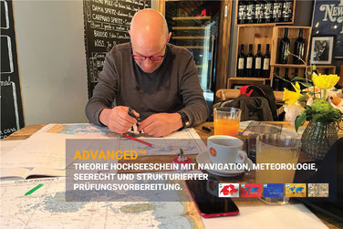 Navigationstraining am Kartentisch – ADVANCED™ Hochseeschein Theorie mit Navigation, Meteorologie, Seerecht und gezielter Prüfungsvorbereitung.