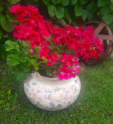 Blumentopf - Übertopf im Vintage-Look mit Rosen