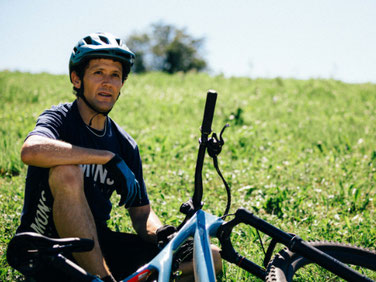 Jonas Mundwiler, Swiss Cycling MTB Guide & Fahrtechnik Instruktor, Inhaber Trailflow.ch Bikeschule