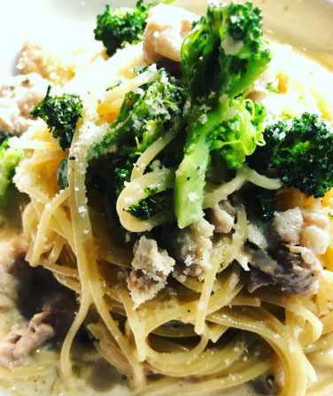 サルシッチャと佐賀産ブロッコリーのクリームソースパスタ(12月5日予定)
