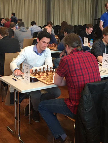 Runde 1 GRENKE Chess Open Nikolas 