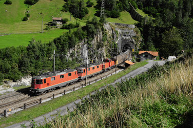 Bahnfoto Schweiz SBB Re 4/4II P.Trippi 