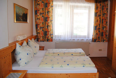 cosy double room at Pension Kirchenwirt, Obervellach