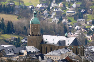 Annaberg-Buchholz, der Bergmannsdom St. Annen vom Pöhlberg aus gesehen © W. Thiele 2011
