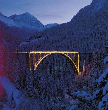 Viadukt-Beleuchtung Langwies (1997/1998). Idee: Andy Kollegger