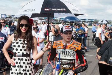 Stefan Bradl vor dem Start der MotoGP in Argentinien auf seiner Forward Yamaha