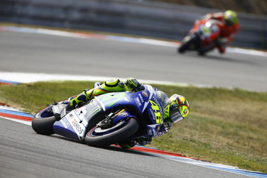 Die volle Schräglage reicht diesmal zu Rang drei. Valentino Rossi