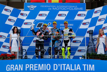 Das Moto2 Podium in Migello mit Johann Zarco, Tito Rabat und Dominique Aegerter