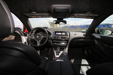 Der Unterschied zu Serienmodellen ist ziemlich klein, hier am BMW M6 zu erkennen