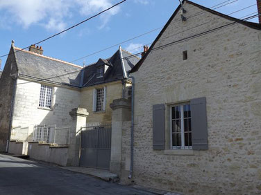 vouvray-vineyard-tours-Loire-Valley-housing-holidays-B&B-traditional-house-dug-in-the-rock