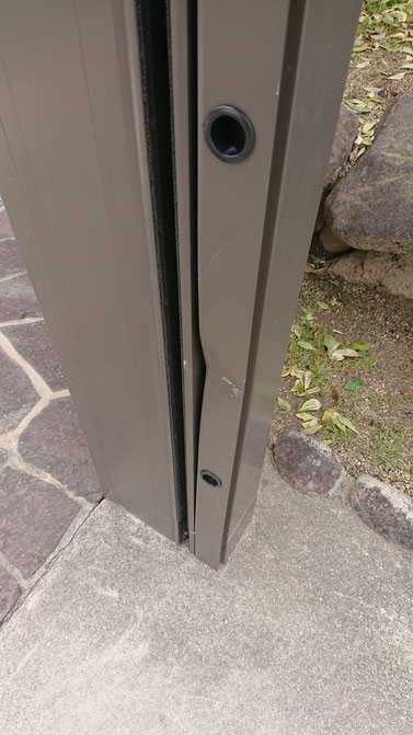 シャッター凹みキズリペア補修
