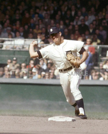Nella foto Mickey Stanley nel ruolo di shortstop