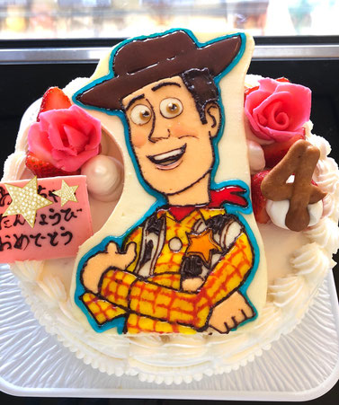 お子様 お孫さまの誕生日会のバースデーケーキ 池袋周辺のケーキ屋さん ラティーネ