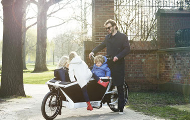 Urban Arrow e-Bikes in der e-motion e-Bike Welt in Berlin-Steglitz