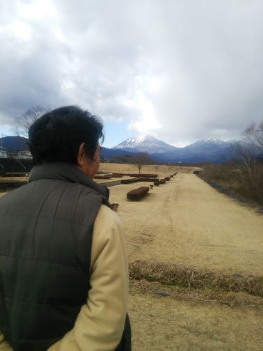 日光連山と高橋秀雄氏(親方)