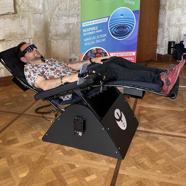 alain rivera siege lumino vibroacoustique psio trans sonotherapie au palais des congre rochefort juillet 2024