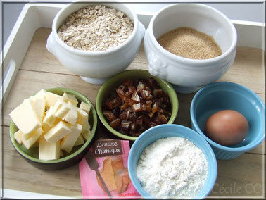 Ingrédients recette des biscuits flocons avoine et dattes