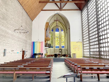 Innenraum der Karmelkirche (Bild: Ingrid Jungsbluth)
