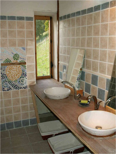 Création Salle de bain avec mosaïque Tahitienne dans l'Ain (01)