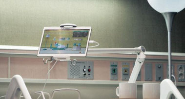 【タブレット用】超ロング・高精度可動アーム「ELEFUN L1」ベッドサイドでの使用イメージ