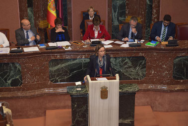 Víctor Martínez e Inmaculada González reunidos con la presidente de THADER Juana Pérez