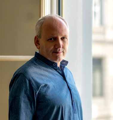 Stefan R. Senn, dipl. klassischer Yogalehrer YCH/EYU