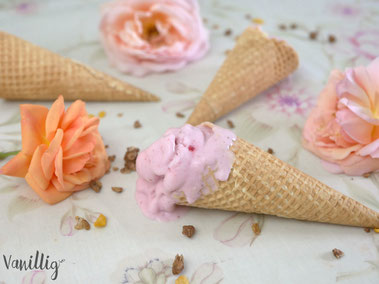 Einfaches Rezept für veganes Erdbeereis