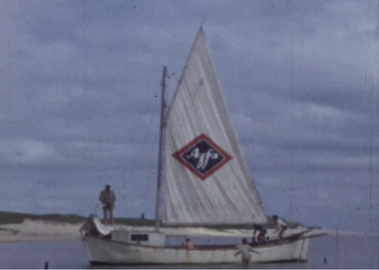 Das alte Rettungsboot mit Agfa-Segel