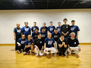 武術・通背拳を都内を中心に各地で伝授しています。 - 武術・通背拳を