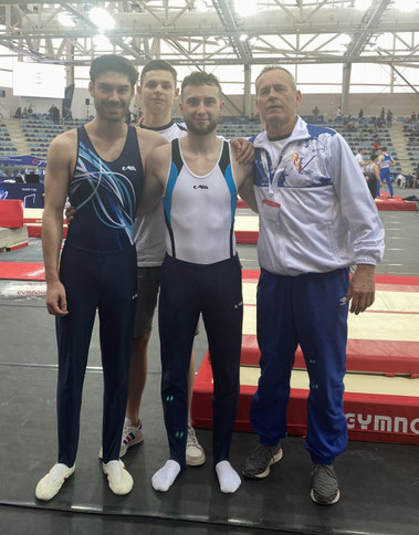 Théotim Chevalier, Léo Roux, Alexian Lachasseigne et Eric Blanc-Coquant (entraineur)