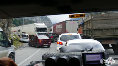 The Michaels, Grenzübertritt nach Russland, Heerstraße in Georgien