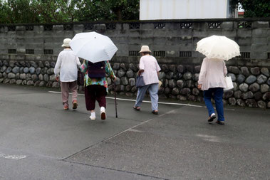 皆で老人会へ