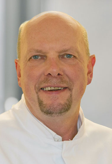Chefarzt Dr. Hans-Jürgen Richter. Fotos: Helios Kliniken