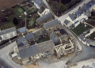 ASPHAN, l'Enclos du Vieux Bourg en vue aérienne