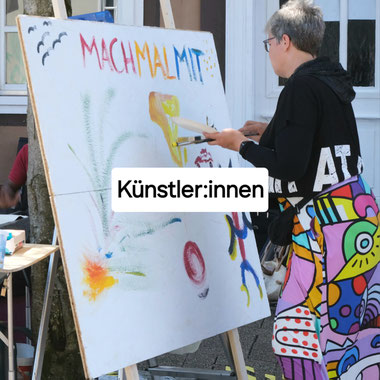 mit Mal-, Zeichen-, Fotokunst, Collagen, Objektkunst, Skulpturen, Assemblagen, Strukturkunst