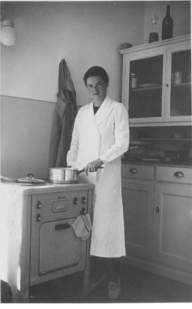 Lydia Hort-Schmid in der Küche. 