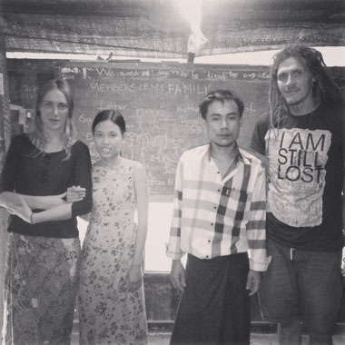 Avec Luang Guouguou, sa femme et John, Laputta, Birmanie, 03.02.2014