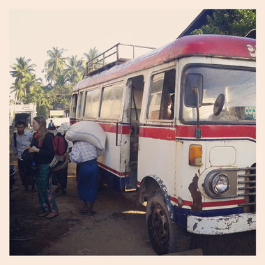 Bus à la crevette, Laputta, Birmanie, 04.02.2014