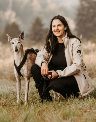 ParaLab: Manuela Peter mit Hund