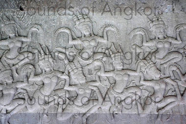Angkor Vat. Barattage de l'Océan de lait. Troisième galerie, côté est, aile sud.