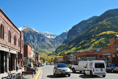 Kleinstadt in den Rockies auf der Busreise usa