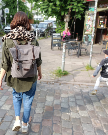 Zu_Fuss_unterwegs_in_Hamburg