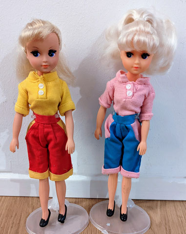 Golden blonde of the second edition Bermuda Fleur (left) and platinum blonde hair od the first edition (right).