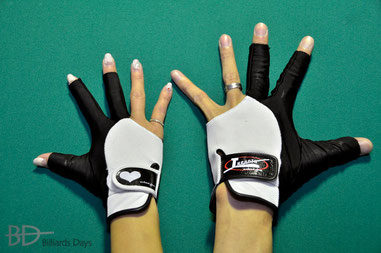 レディースサイズ(SS)とLサイズ(西尾プロ装着)の比較