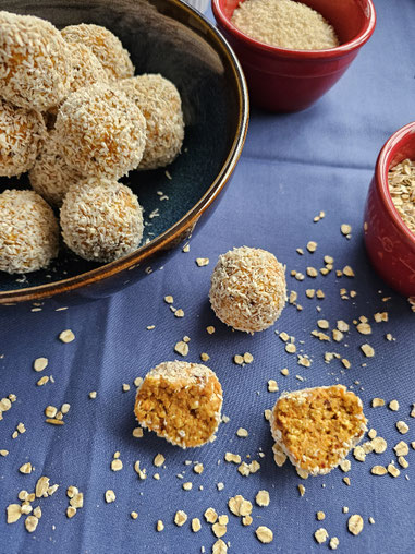 Carrot-Cake Energy Balls
