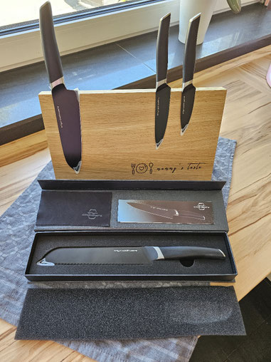 Onyx Cookware Messer schwarz Hybrid Keramik Stahl auf dem Messerblock