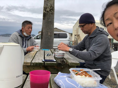 今日は3人で曇り空ランチ(笑)