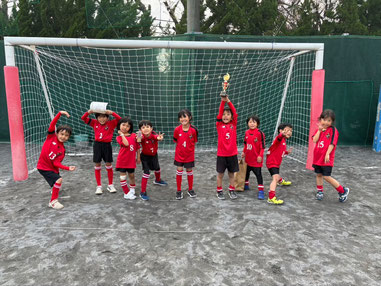 サザンFCの2024年春季大会集合写真（横浜市南区）